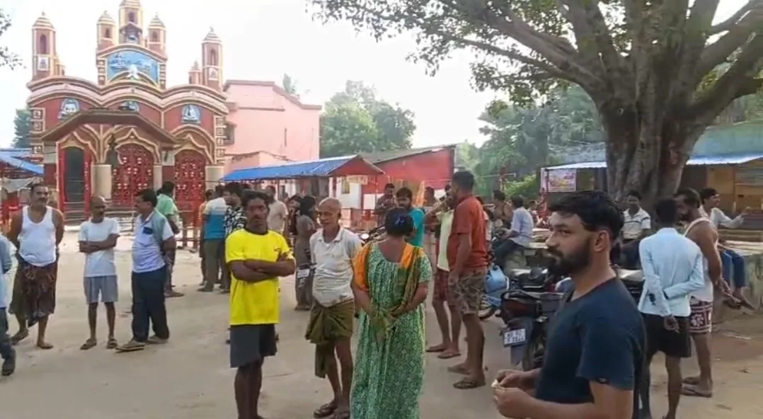 এ কি সর্বনাশ কাণ্ড! মায়ের গা থেকেই গয়না উধাও