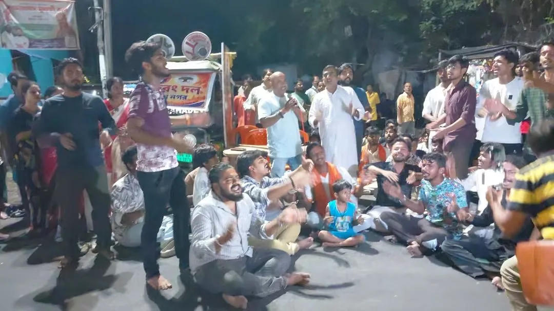হনুমান চল্লিশা নিয়ে বাম নেতার 'কটাক্ষের' প্রতিবাদ! বাঁকুড়ায় সিপিআইএম কার্যালয়ের সামনে হনুমান চালিশা পাঠ বজরং দল ও হিন্দু মহাসভার