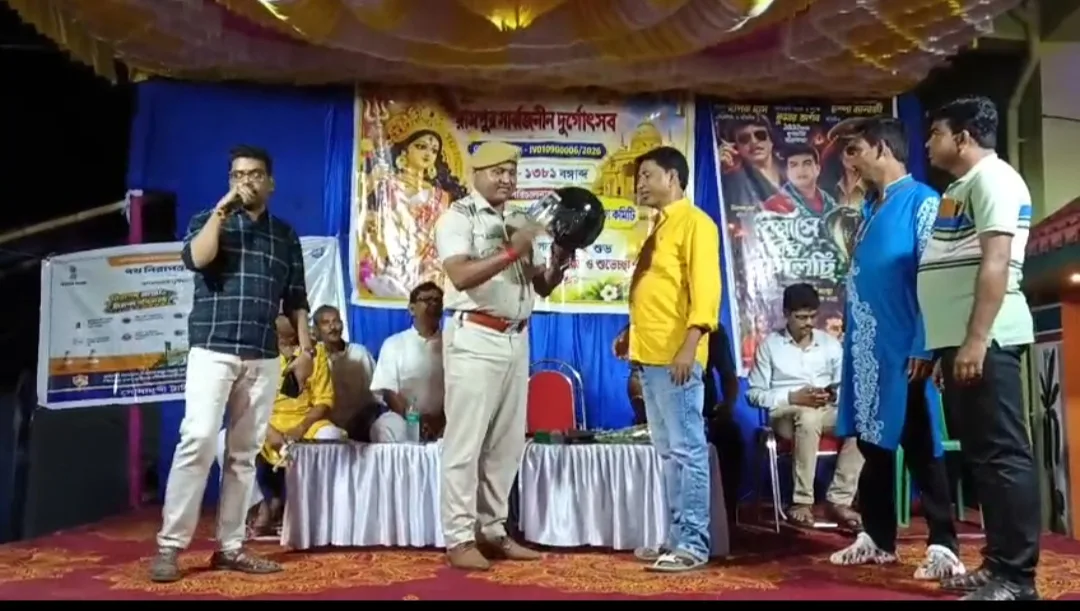 ট্র্যাফিক সচেতনতায় কুইজ প্রতিযোগিতা,পুজো কমিটি ও পুলিশের যৌথ প্রয়াস