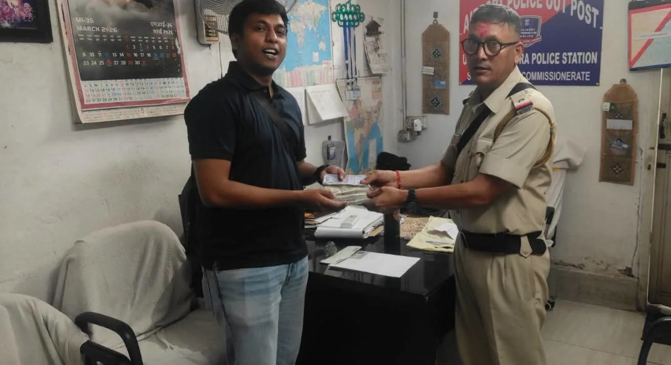 হারানো ব্যাগে ৯০ হাজার টাকা, বাগডোগরা বিমানবন্দর পুলিশের তৎপরতায় স্বস্তি নাগপুরের বাসিন্দার
