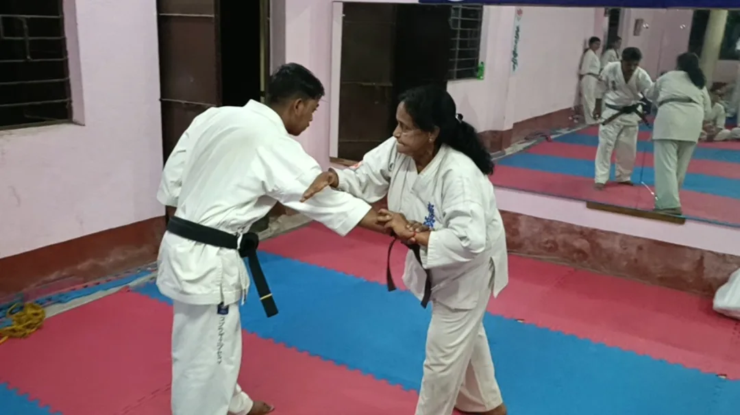 ক্যারাটি কোর্টে জ্যোৎস্না সরকার