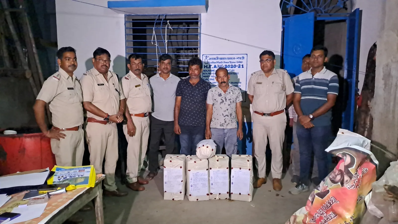 কবরডাঙ্গা থেকে উদ্ধার হওয়া নিষিদ্ধ কাফ সিরাপ