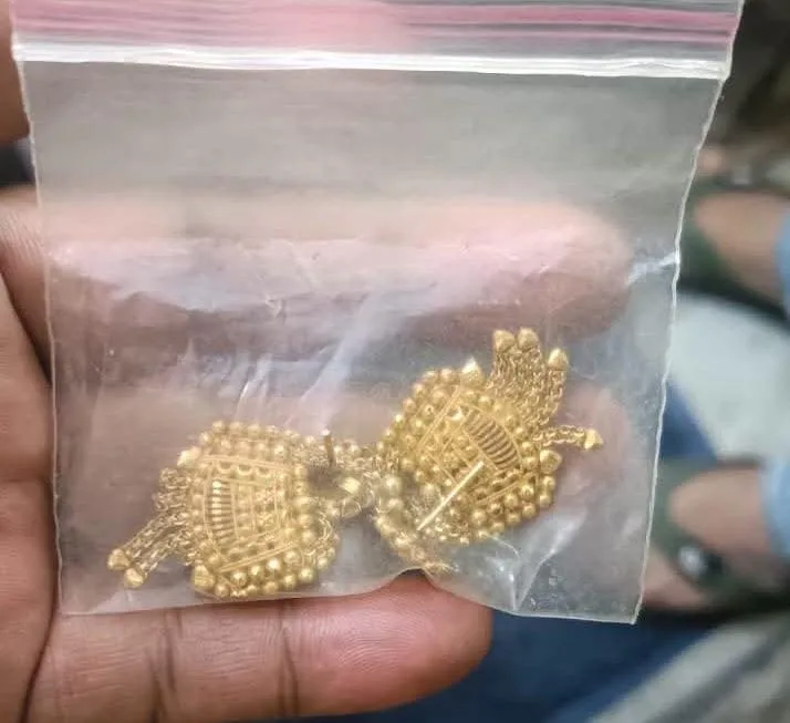 মাটিগাড়ায় চুরি যাওয়া সোনার জিনিস উদ্ধার