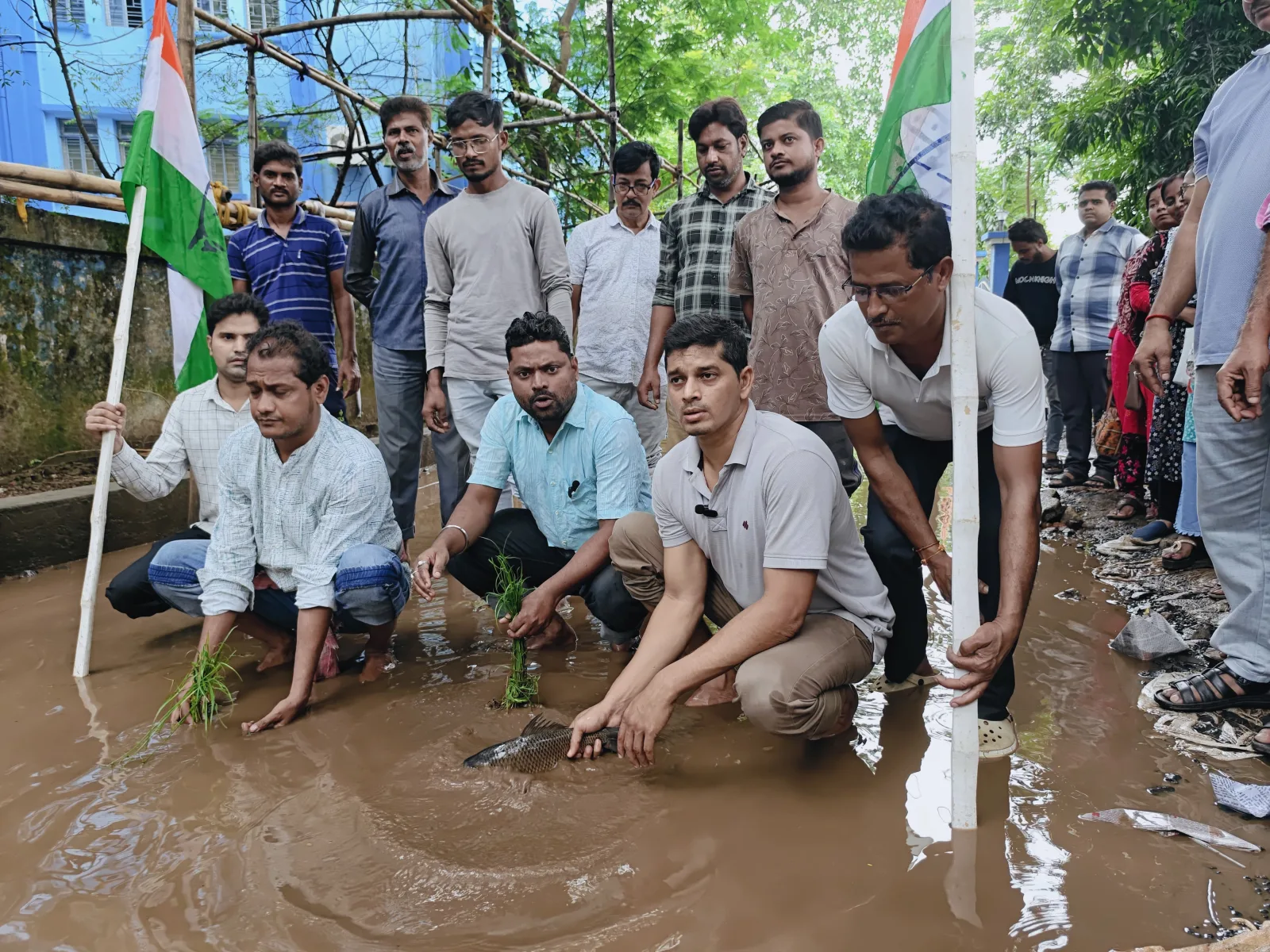 কংগ্রেসের অভিনব প্রতিবাদ