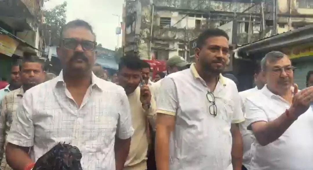 মহাবীরস্থান বাজারের সমস্যা খতিয়ে দেখছেন মন্ত্রী