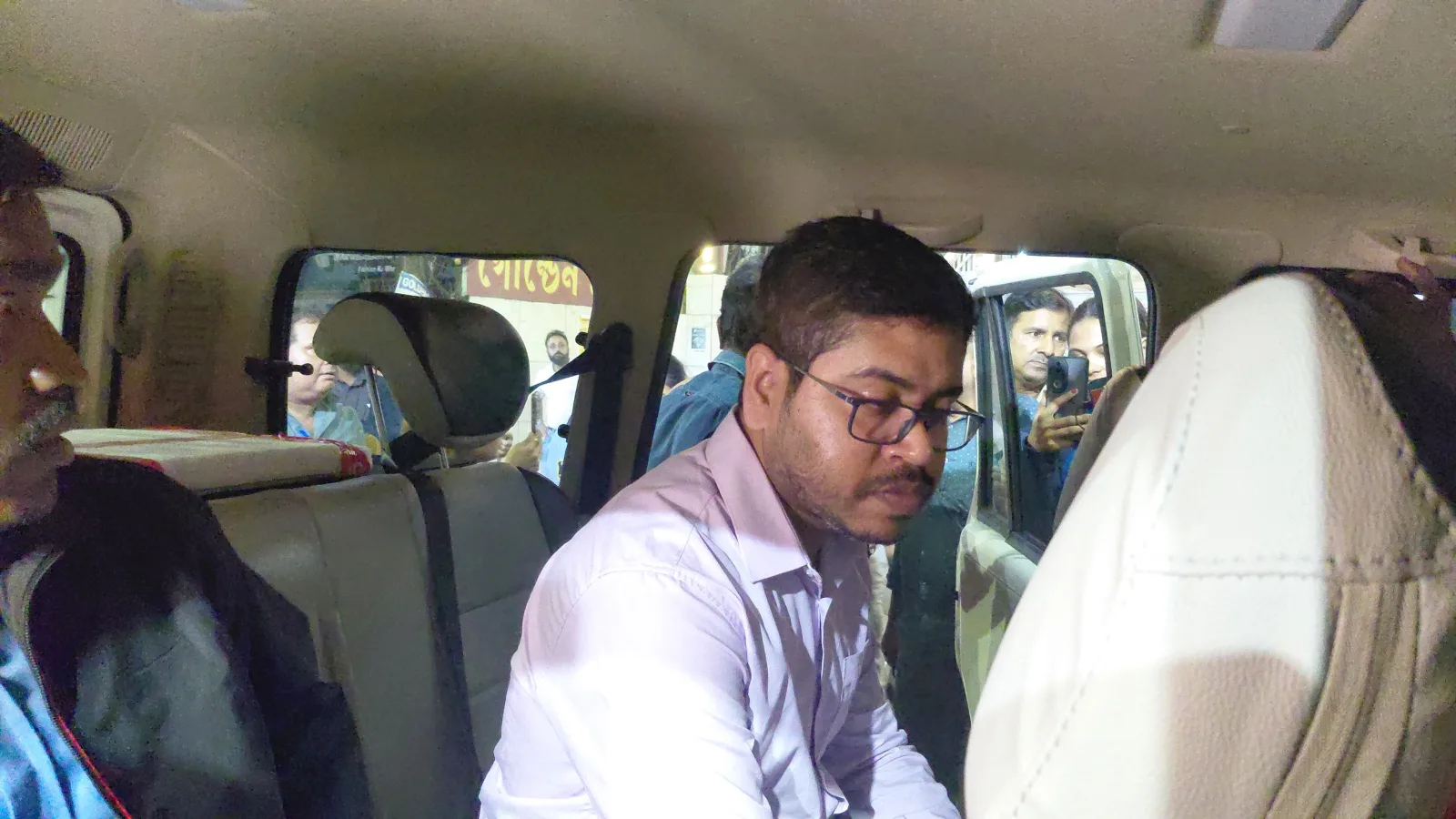 প্রতারণায় অভিযুক্ত ব্যাংকের ডেপুটি ম্যানেজার