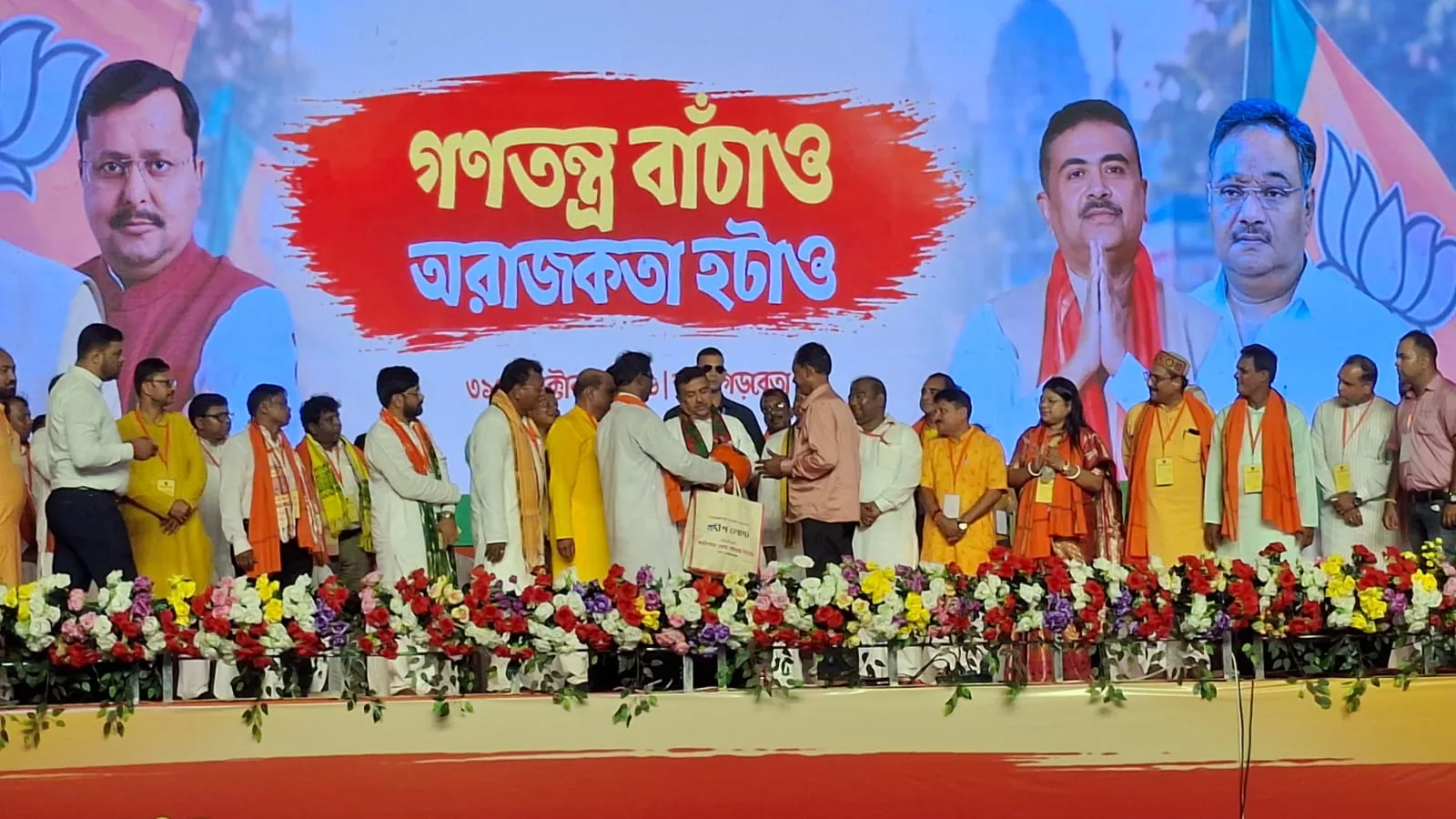 নন্দীগ্রাম-পর্বের ‘ফাইল’ খোলার হুঁশিয়ারি শুভেন্দু